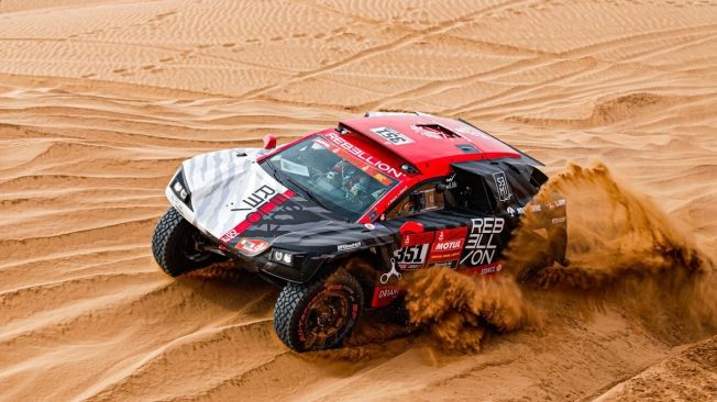 El Dakar arranca con 319 kilómetros contra el crono camino de Al Wajh