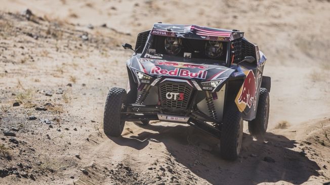 Día de estrenos en el Dakar con las victorias de Cornejo y Guthrie