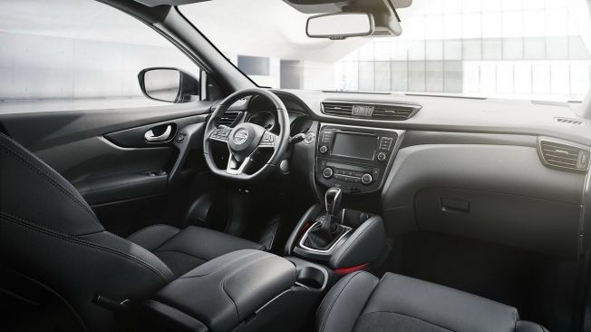 Nissan Qashqai N-TEC - interior