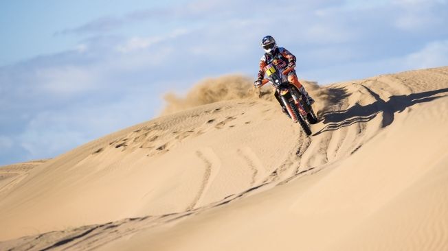 La primera jornada del Dakar deja un reguero de sorpresas y pinchazos