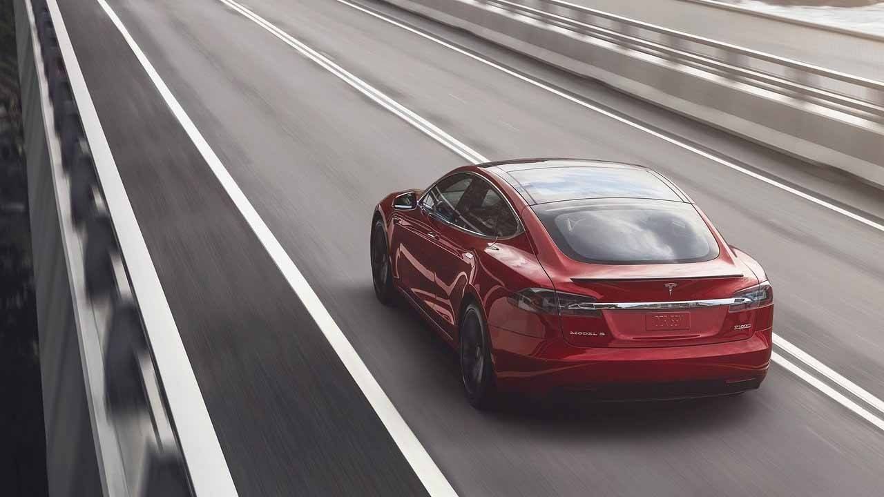 Tesla estrenará baterías, suspensiones y más en los Model S y Model X