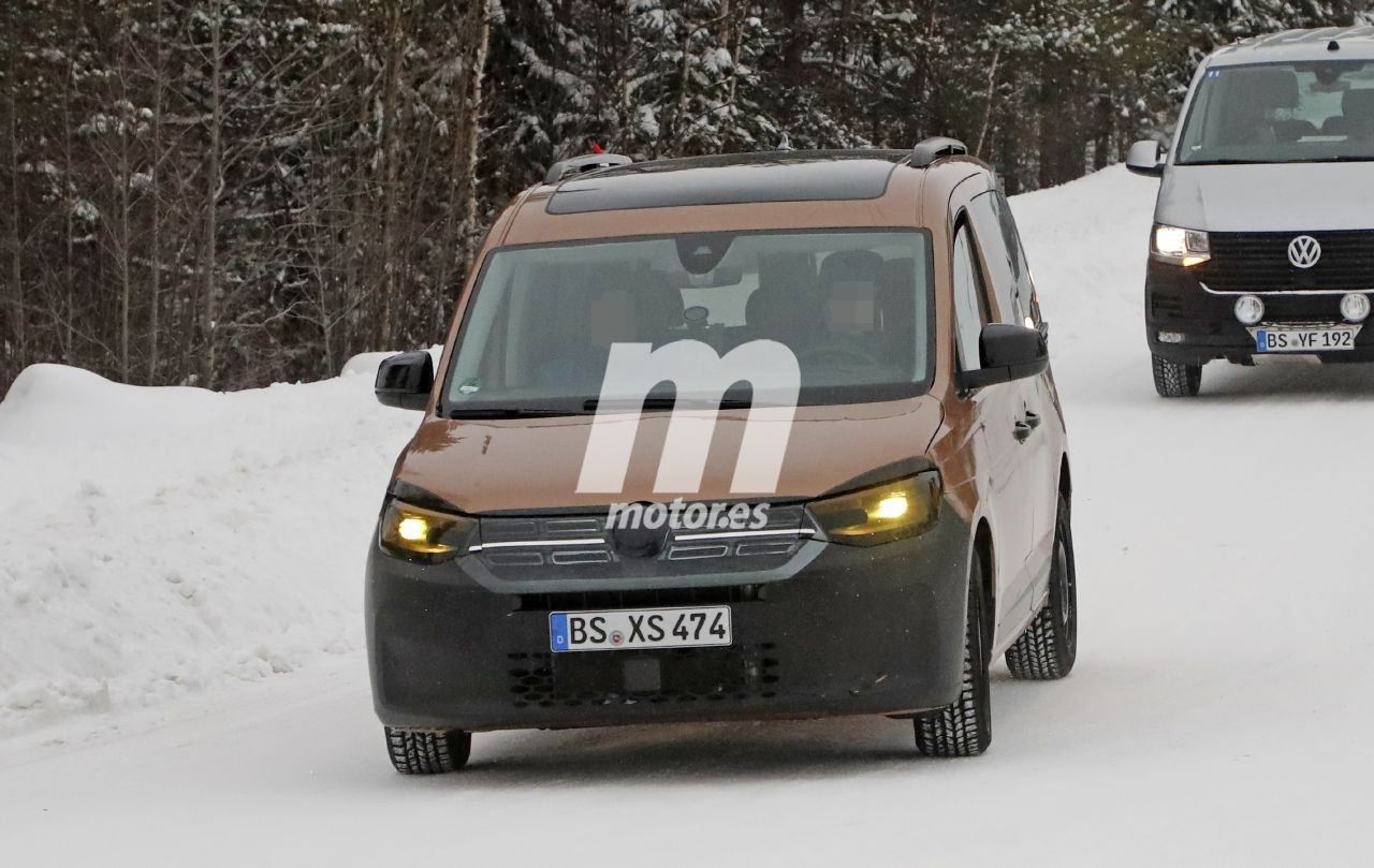 El nuevo Volkswagen Caddy Turismo, ¡al desnudo en sus últimas fotos espía!