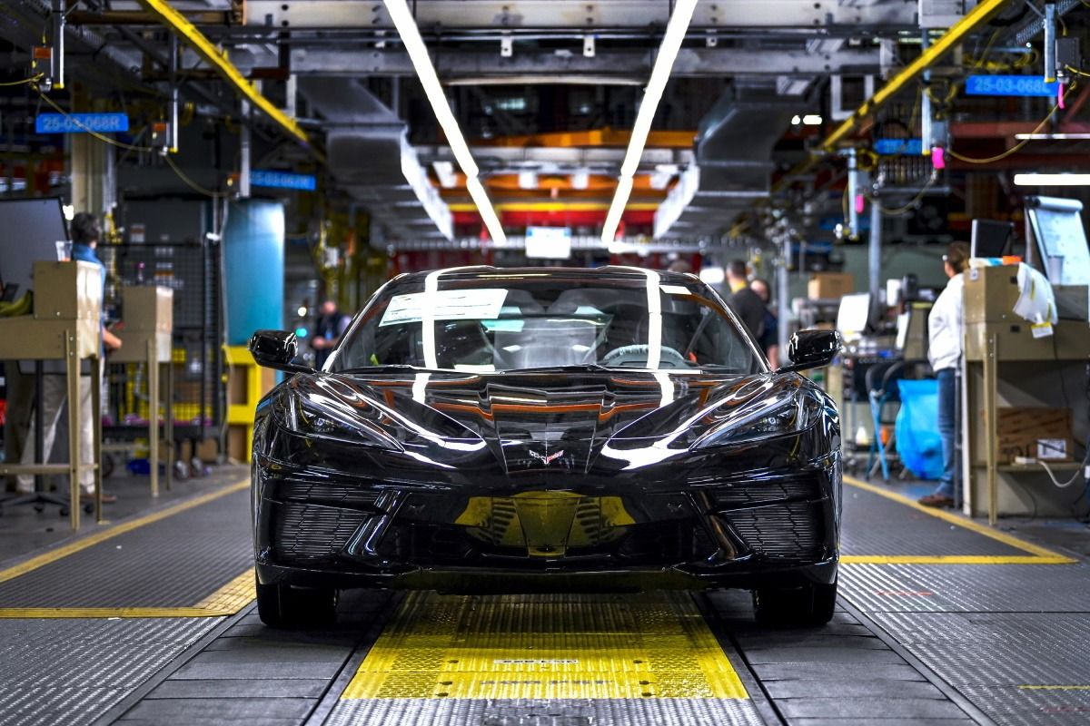 Fabricado el primer Chevrolet Corvette C8, un Corvette de 3 millones de dólares