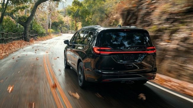 Chrysler Pacifica 2021 - posterior