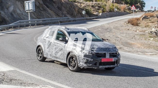 Dacia Sandero Stepway 2021 - foto espía