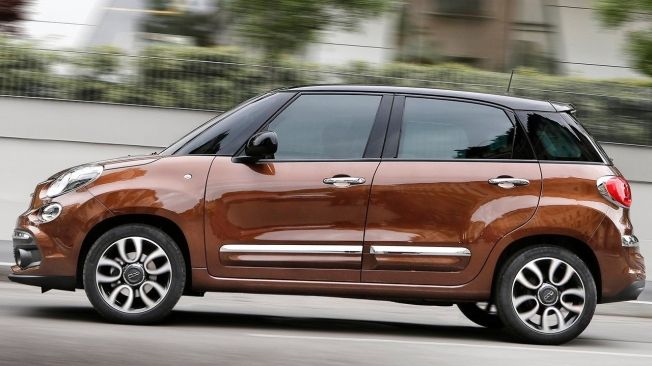 Fiat 500L - lateral