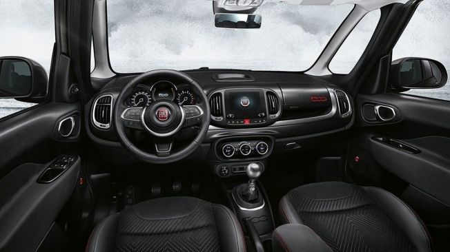 Fiat 500L Sport - interior