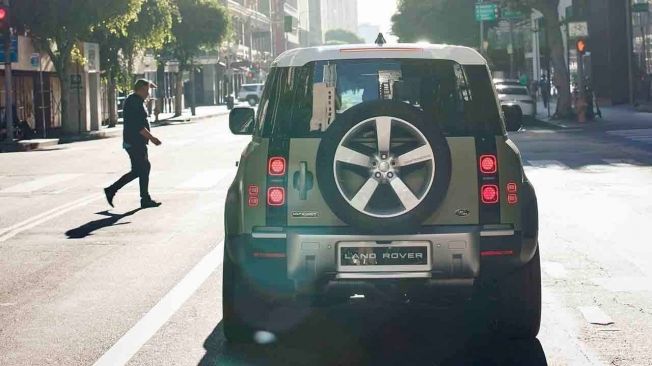 Land Rover Defender 90 - posterior