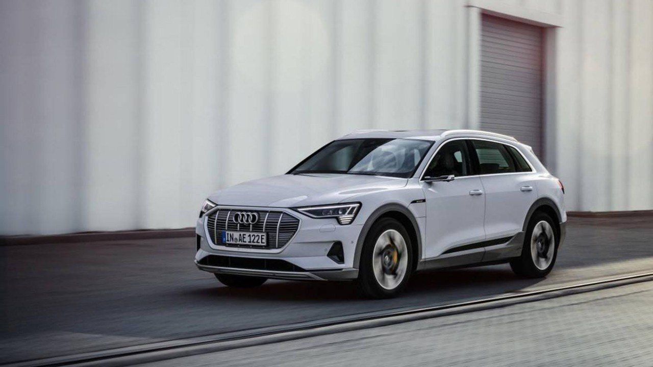 Precio del Audi e-tron 50 quattro, el SUV eléctrico estrena versión de acceso