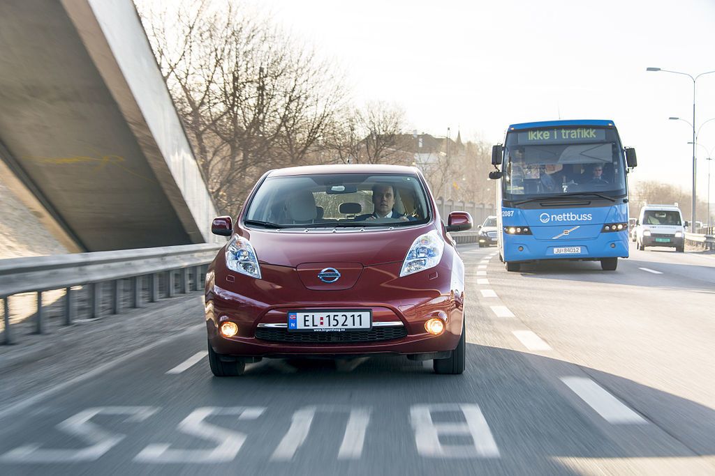 ¿Puede España adoptar el modelo noruego para matricular más coches eléctricos?