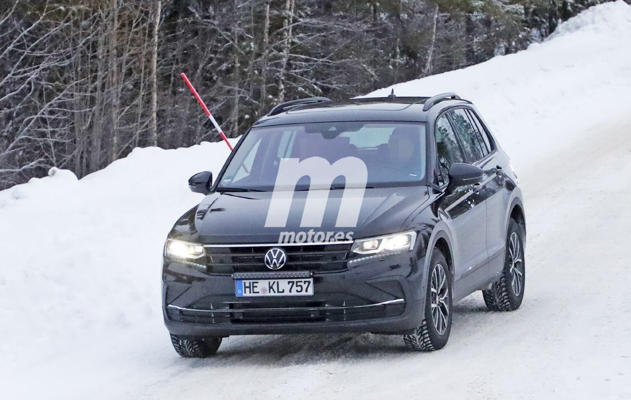 El facelift del Volkswagen Tiguan 2020, sorprendido al desnudo en las pruebas de invierno