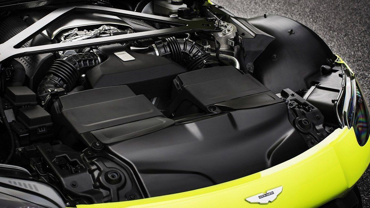 Aston Martin dejará de usar un motor V8, seguro que adivinas por qué...