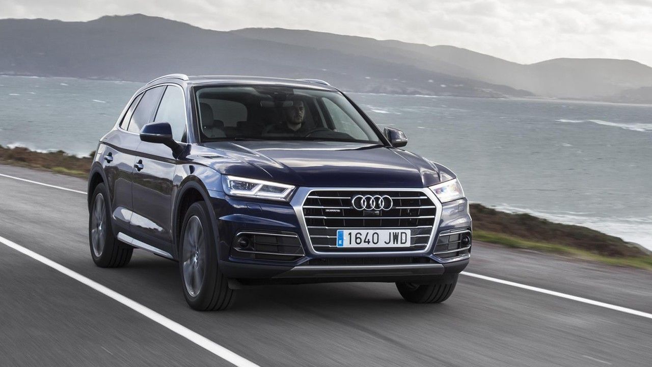 El Audi Q5 estrena versiones híbridas ligeras y mejora su equipamiento