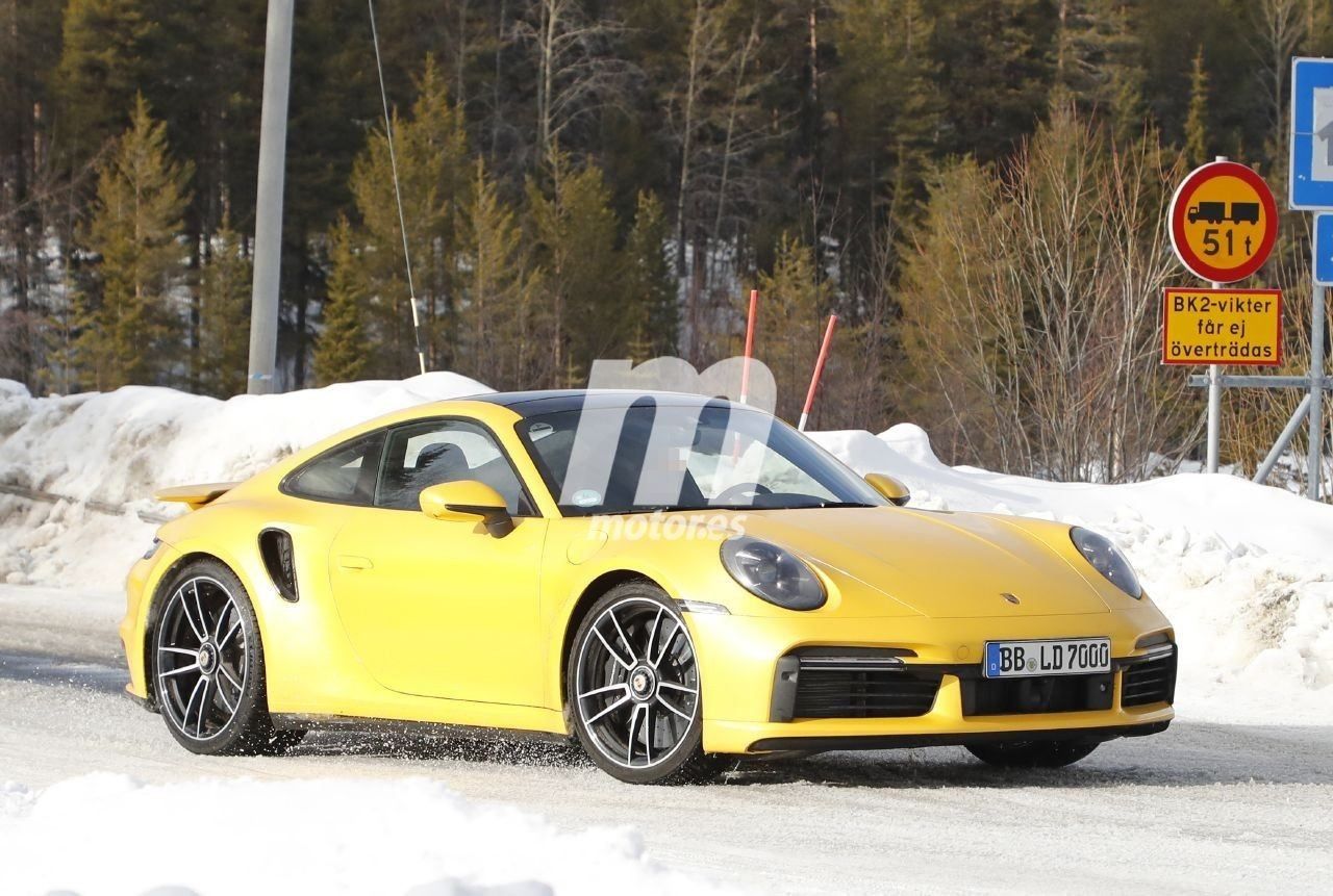 El nuevo Porsche 911 Turbo S, cazado completamente destapado en el norte de Europa