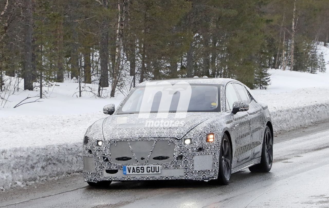 Nuevas fotos espía del Jaguar XJ 2021 muestran sus grandes proporciones y un estilo deportivo