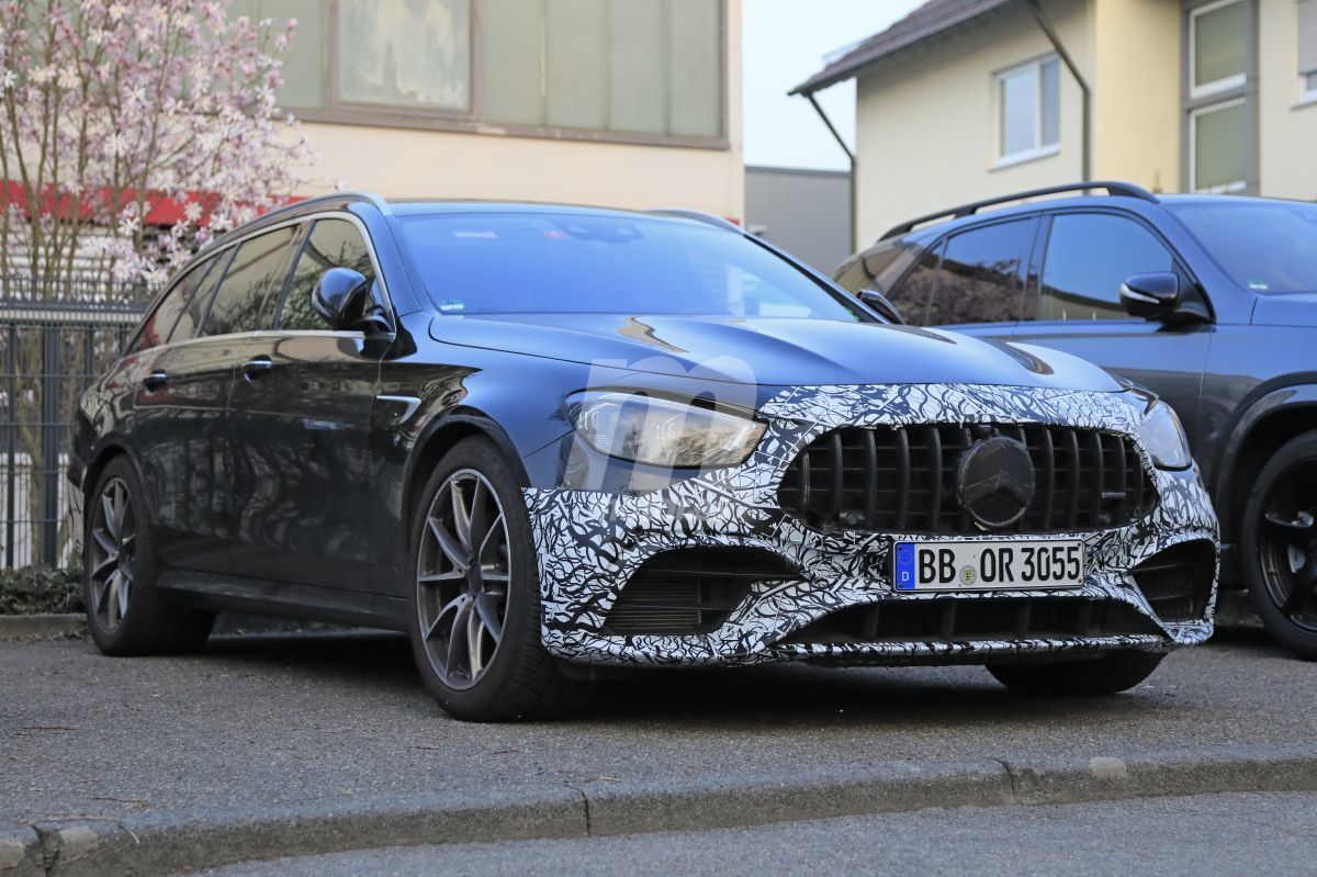 El nuevo Mercedes AMG E 63 Estate cazado prácticamente desnudo