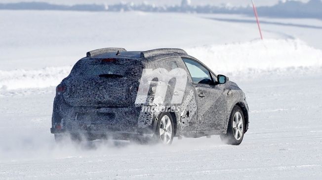 Dacia Sandero Stepway 2021 - foto espía posterior