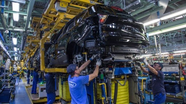 Ford detiene la producción de vehículos en Almussafes