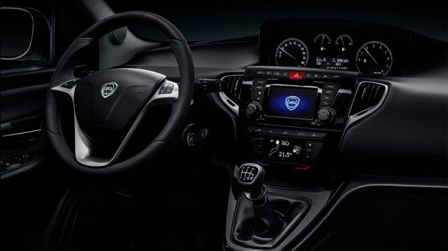 Lancia Ypsilon Hybrid Maryne - interior