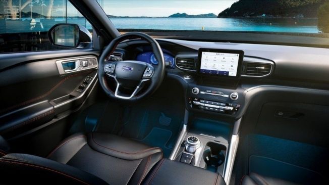 Ford Explorer PHEV - interior