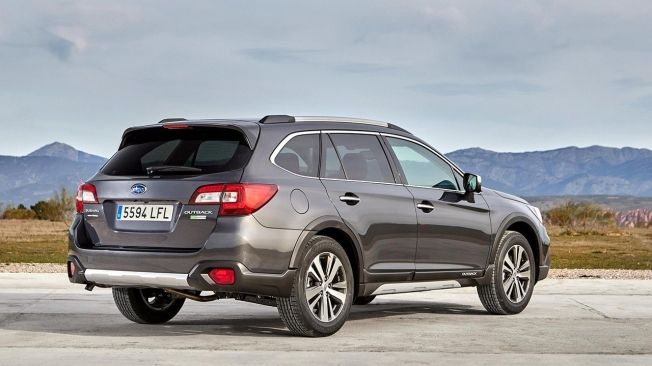 Subaru Outback Silver Edition - posterior