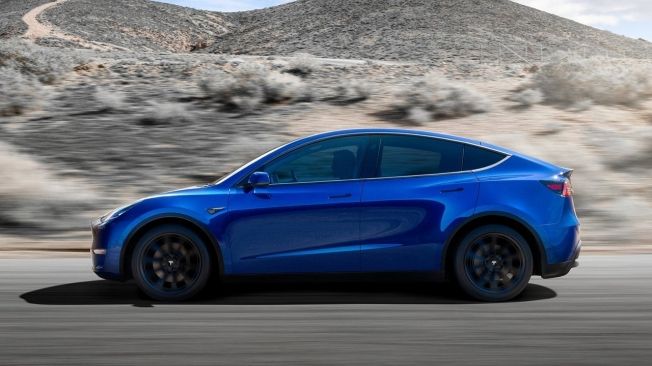 Tesla Model Y - lateral