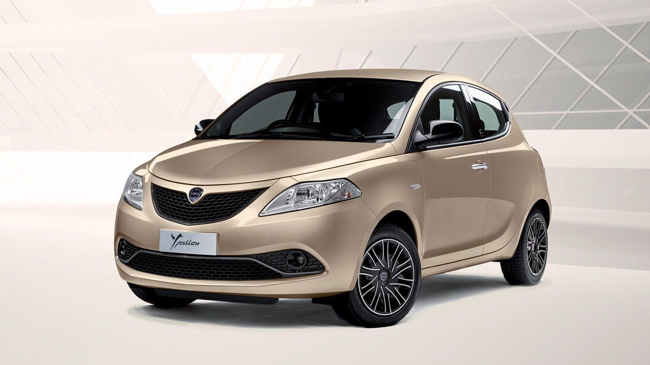 Lancia Ypsilon Hybrid, todos los detalles del nuevo utilitario híbrido ligero