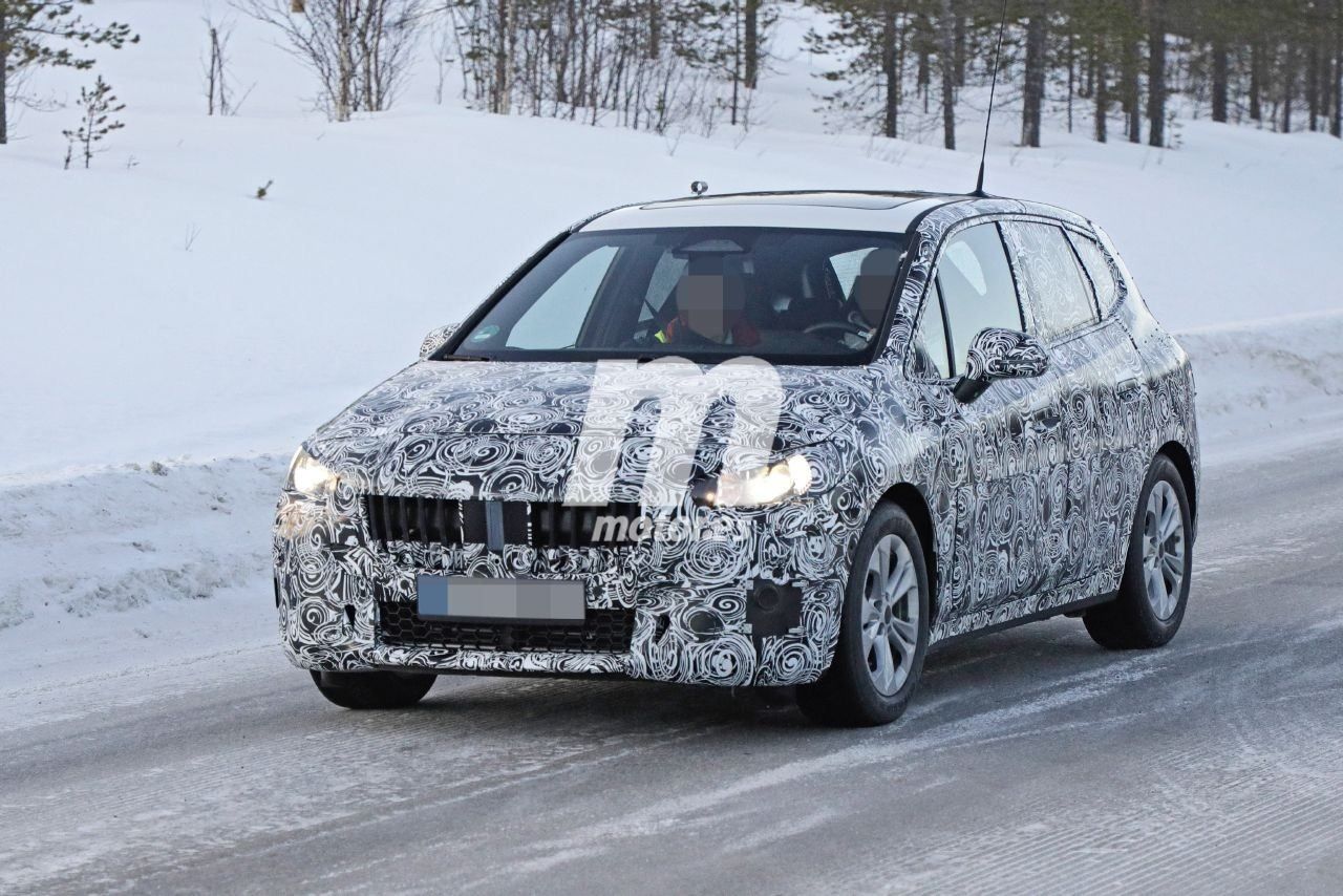 El nuevo BMW Serie 2 Active Tourer 2021 vuelve a las pruebas de invierno, con nuevos detalles