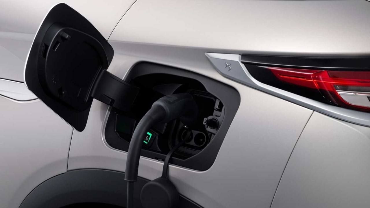 Cuatro consejos esenciales para comprar un coche eléctrico