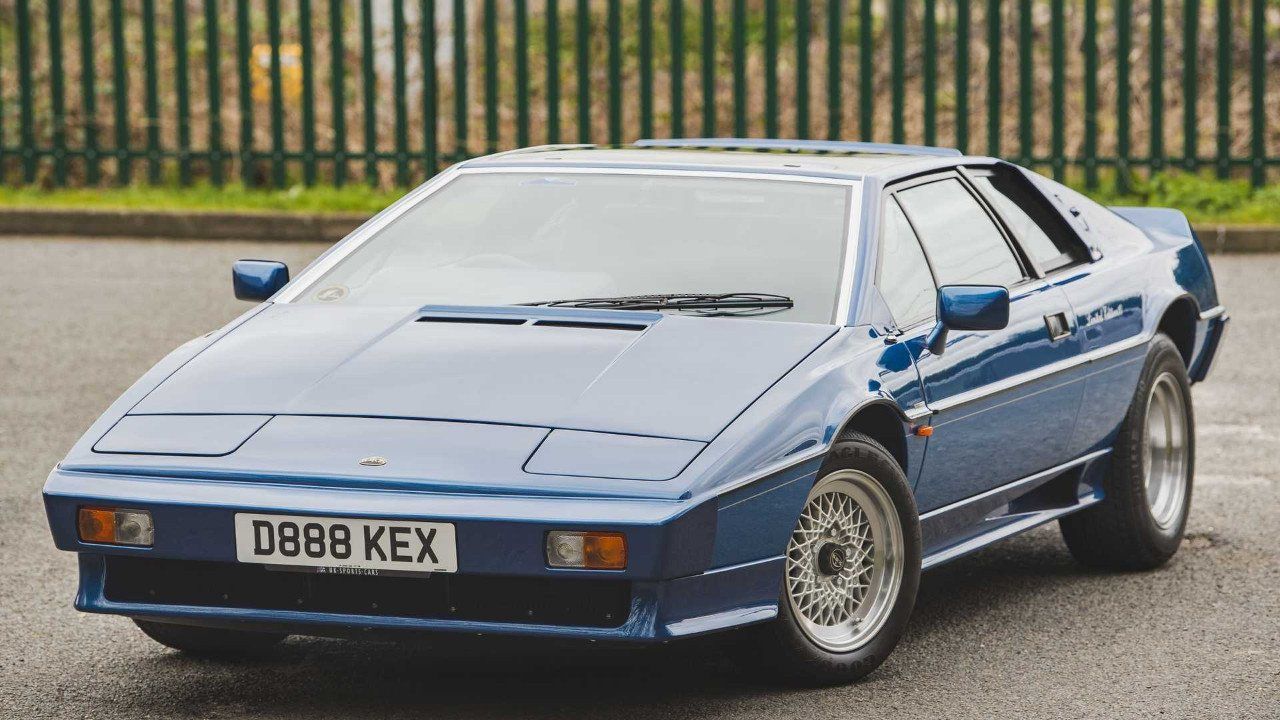 A la venta un raro ejemplar de la edición limitada más extraña del Lotus Esprit