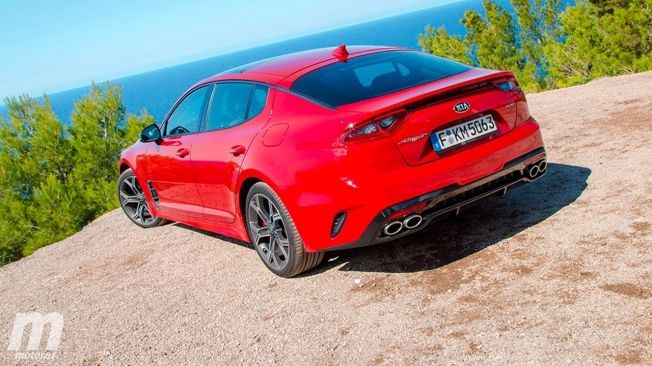 Kia Stinger - posterior