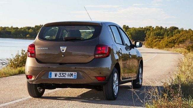 Dacia Sandero - posterior