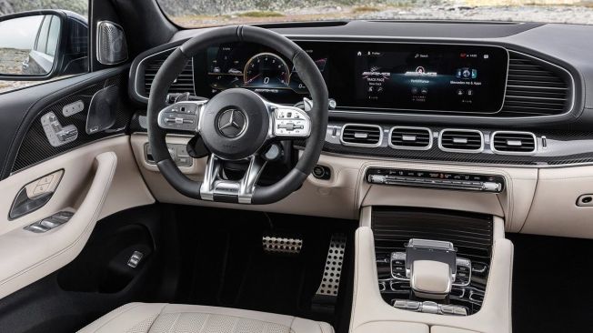 Mercedes-AMG GLE 63 4MATIC+ 2020 - interior