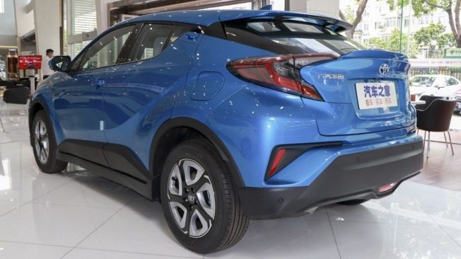 Toyota C-HR EV - posterior