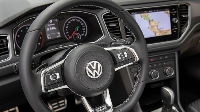 Volkswagen T-Roc Cabrio - interior