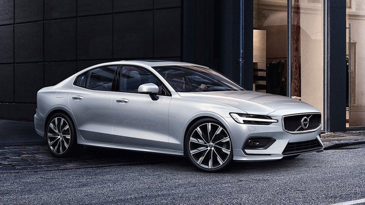 Así es la gama 2020 del Volvo S60: motores semihíbridos y dos versiones enchufables