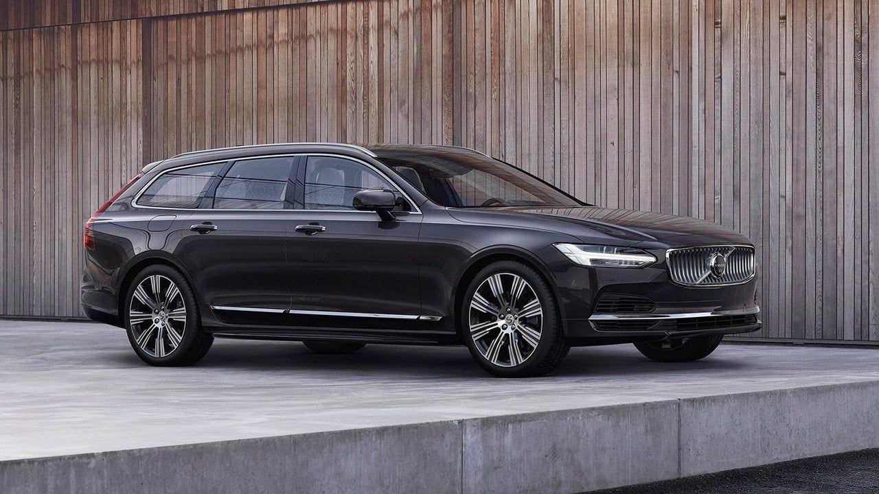 El Volvo V90 estrena las versiones híbridas enchufables T6 y T8 Recharge AWD