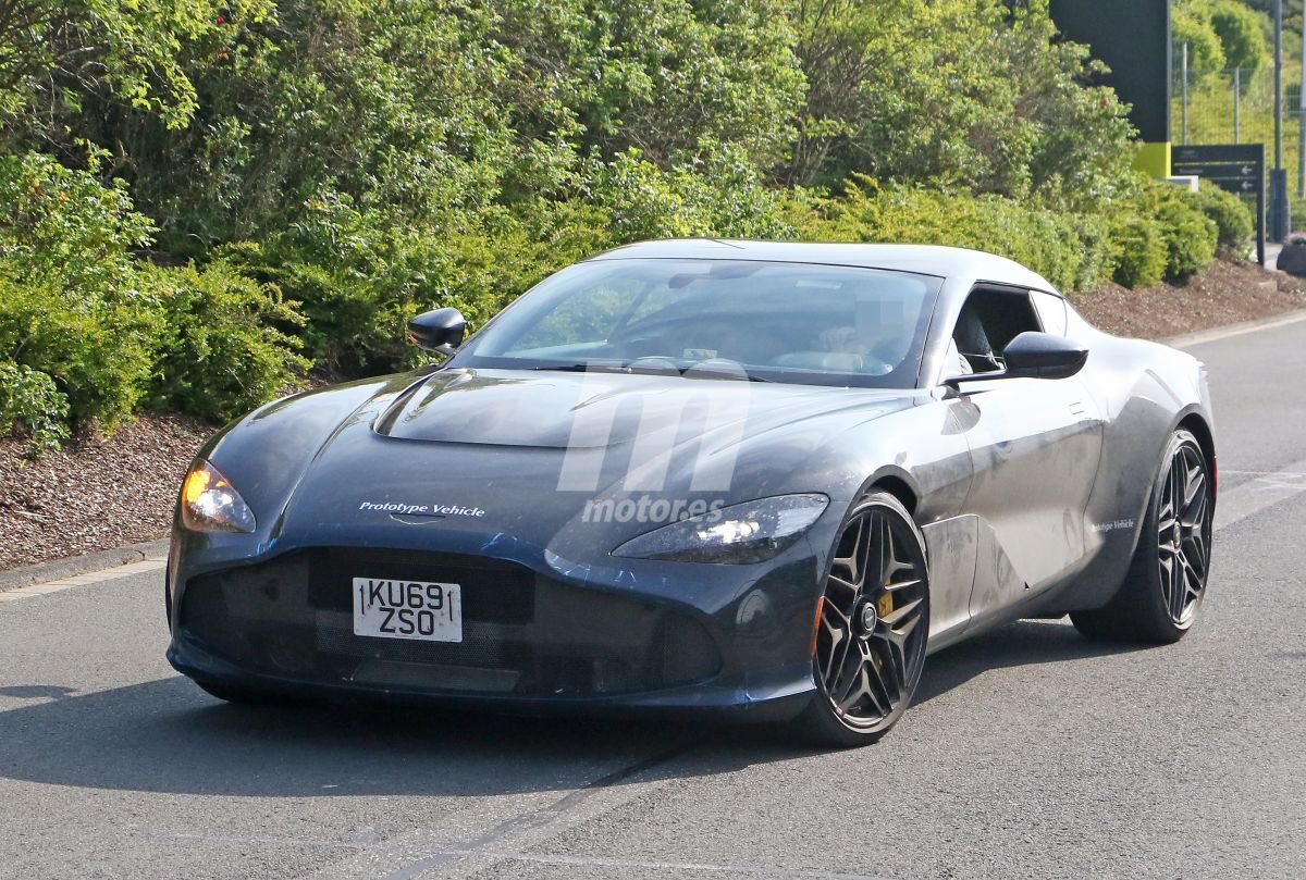 El nuevo Aston Martin DBS GT Zagato cazado por primera vez en la calle