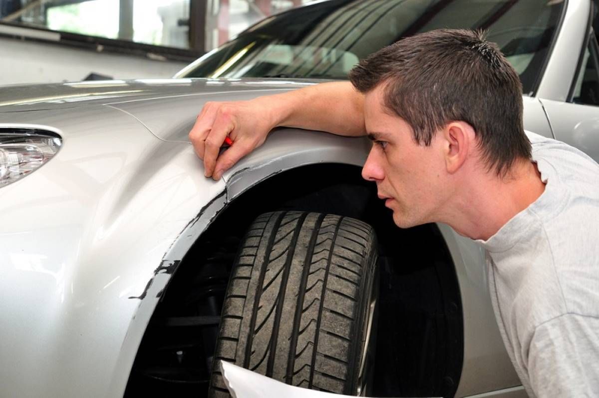 Cómo quitar arañazos del coche