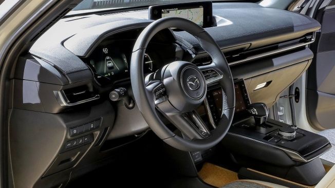 Mazda MX-30 - interior