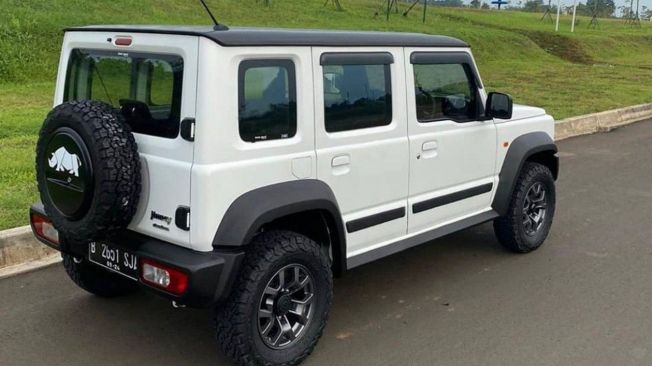 Recreación del Suzuki Jimny de 5 puertas