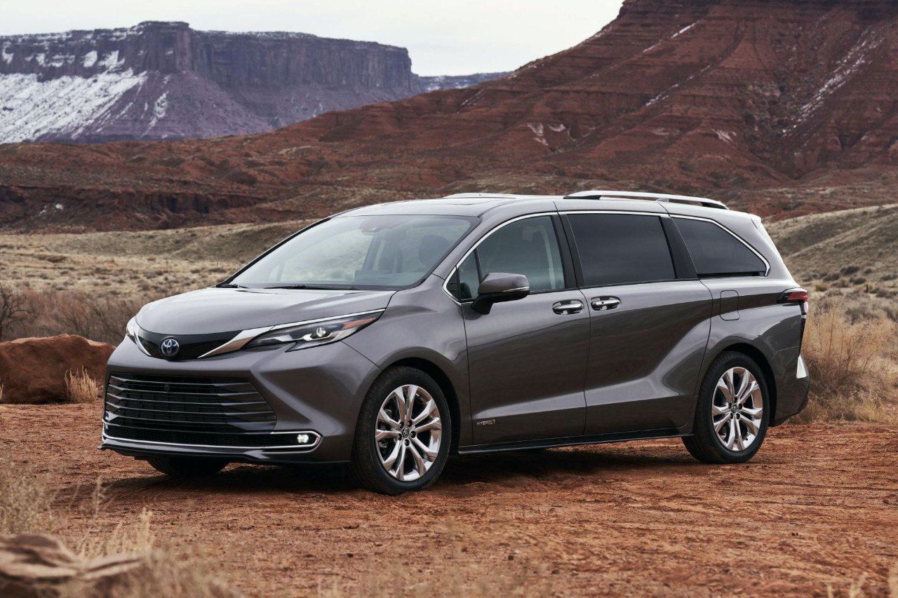 Llega el nuevo Toyota Sienna Hybrid 2021 inspirado en los trenes bala japoneses