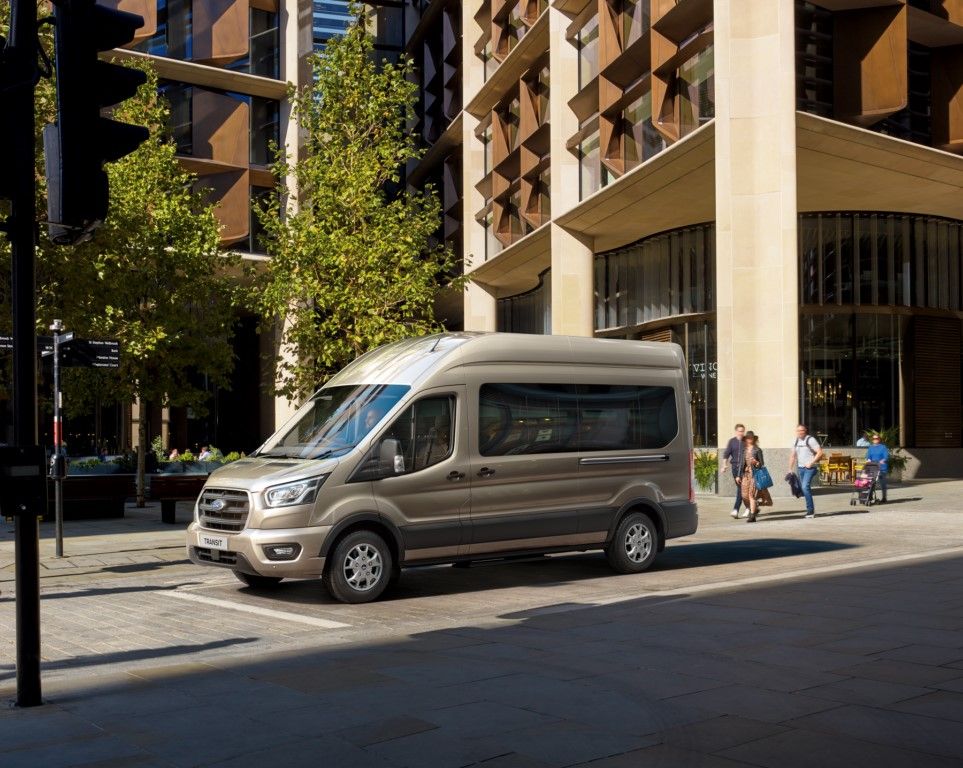 Los Ford Transit estrenan una nueva transmisión automática de 10 velocidades