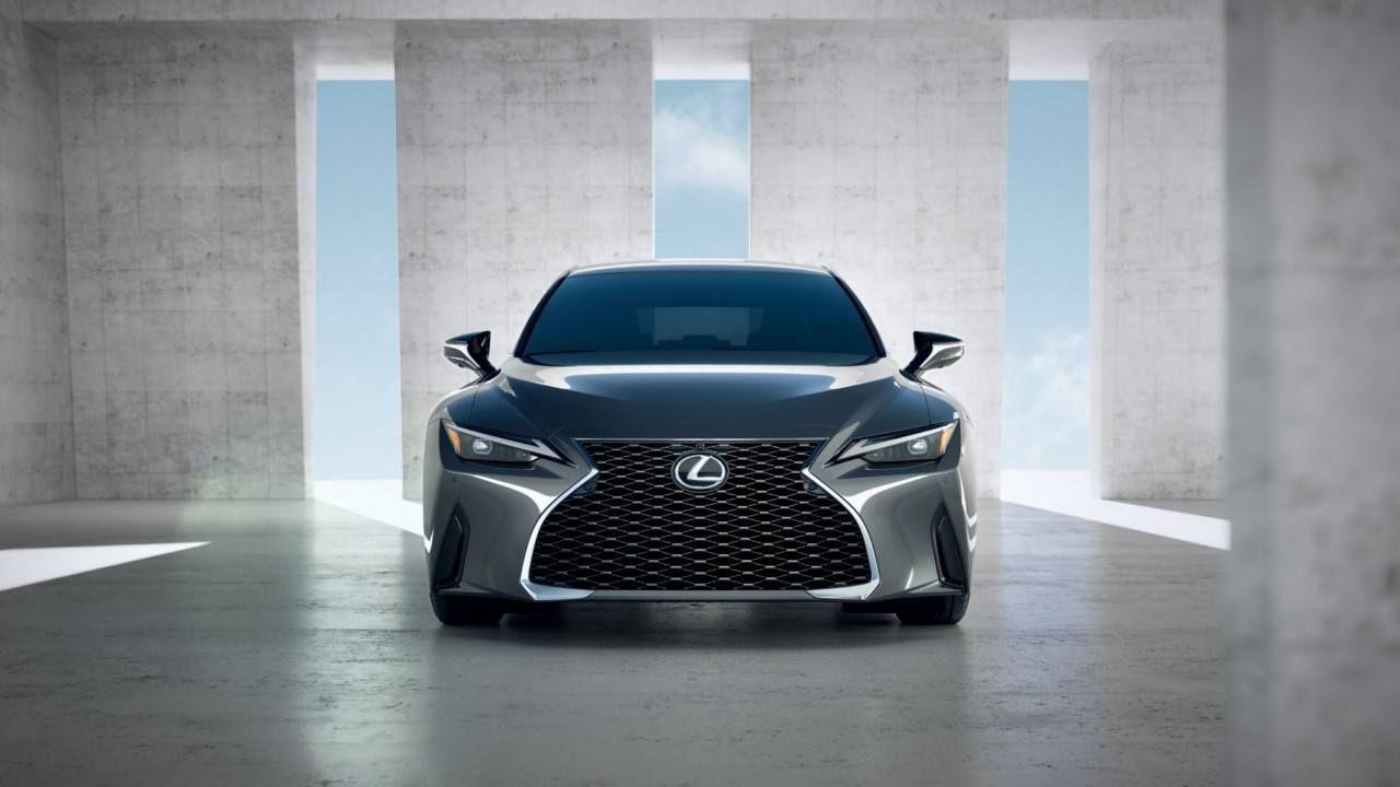 Lexus IS 2021, la berlina de lujo nipona debuta más deportiva y más equipada