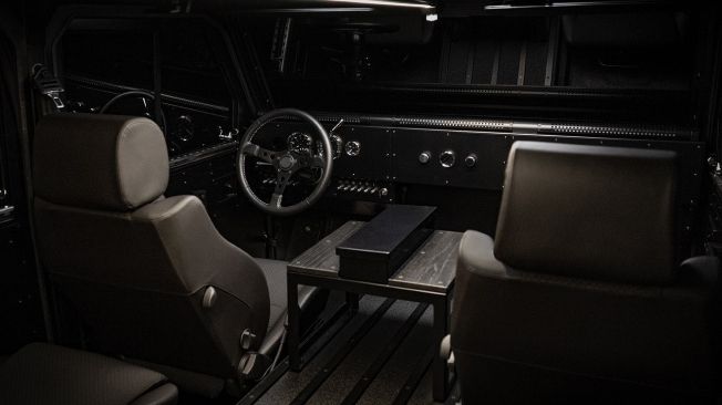 Bollinger B1 - interior