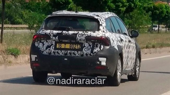 Fiat Tipo Station Wagon 2021 - foto espía