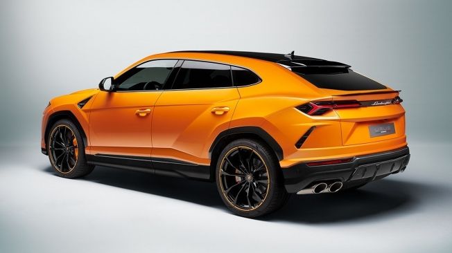 Lamborghini Urus 2021 - posterior