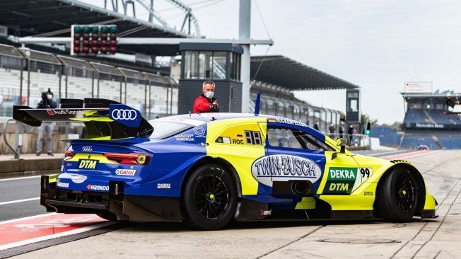 Philipp Eng marca la pauta en el inicio del test del DTM en Nürburgring