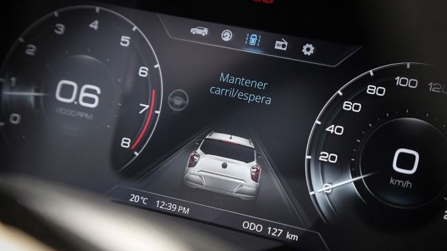 SsangYong Tivoli GLP - cuadro de instrumentos digital