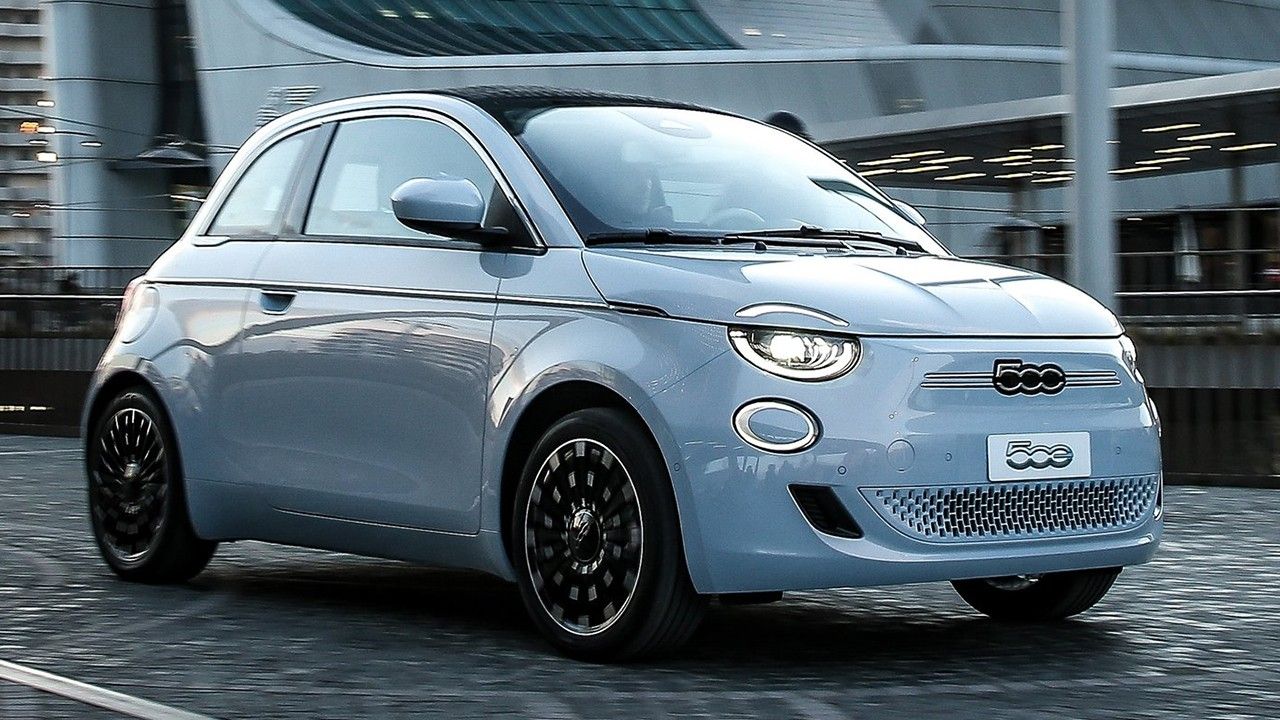 El nuevo Fiat 500 eléctrico de carrocería coupé ya tiene precio en España